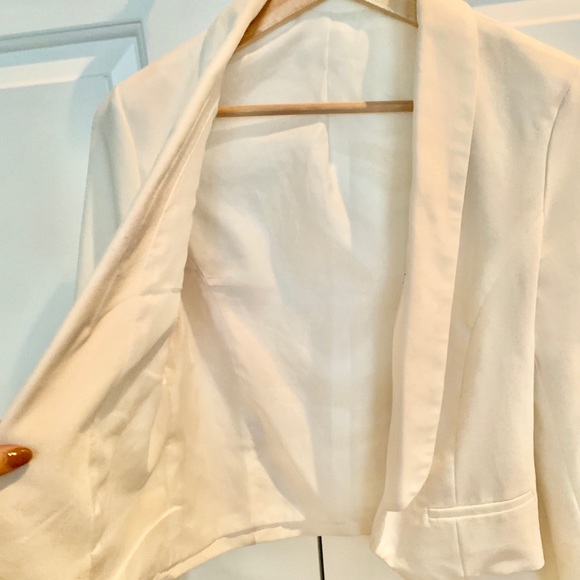 Tuxedo style white blazer - Picture 4 of 4